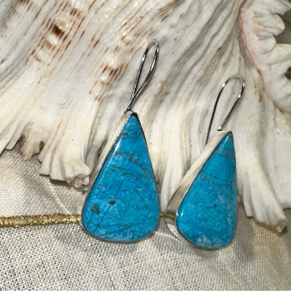 Turquoise Natural Gemstone handcrafted teardrop earrings - Picture 2 of 5